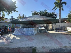 宮廷帳 6x6 公尺，設置於營造工地作為工程物料保存與遮蔽使用